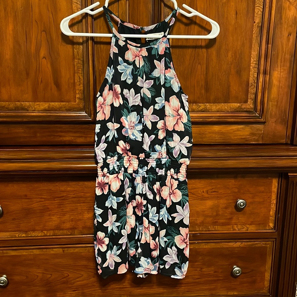 Abercrombie kids floral shorts jumper. Size 13/14.